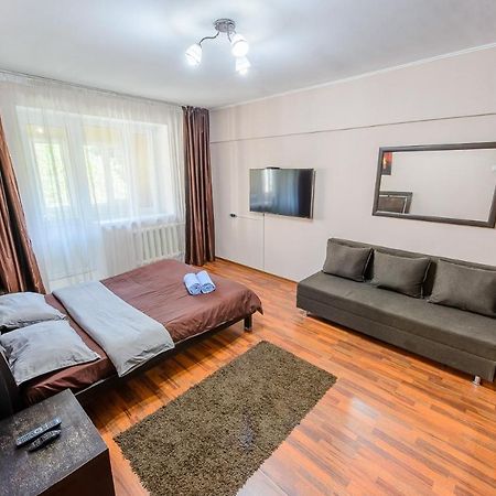Apartments On Tole By 12 App 51 Almaty Exterior foto